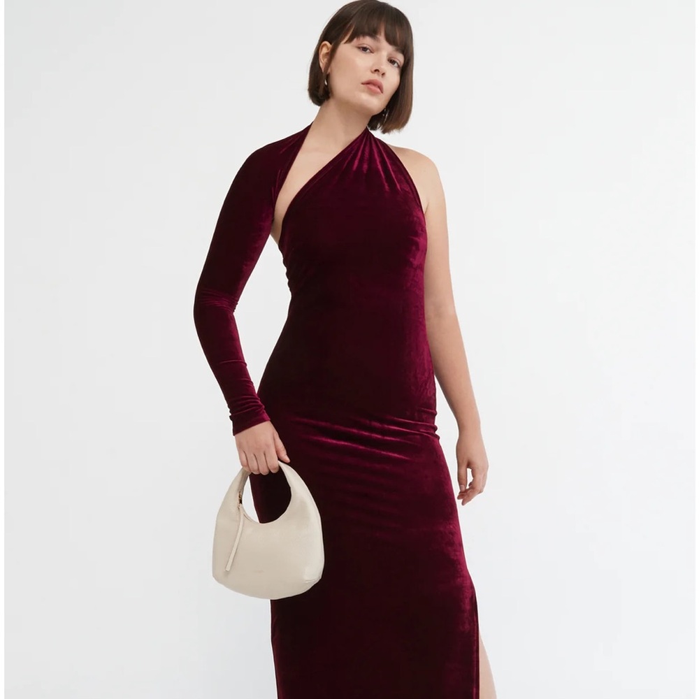 Marcella Manhattan Velvet Slit Gown